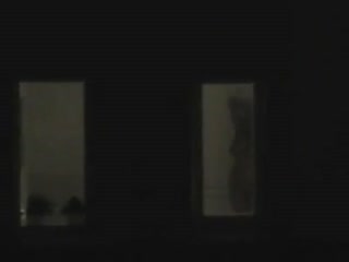 Смотреть порно видео с голой девушкой в чулках за окном